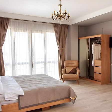 Hotel Tbilisi Mare Esterno foto