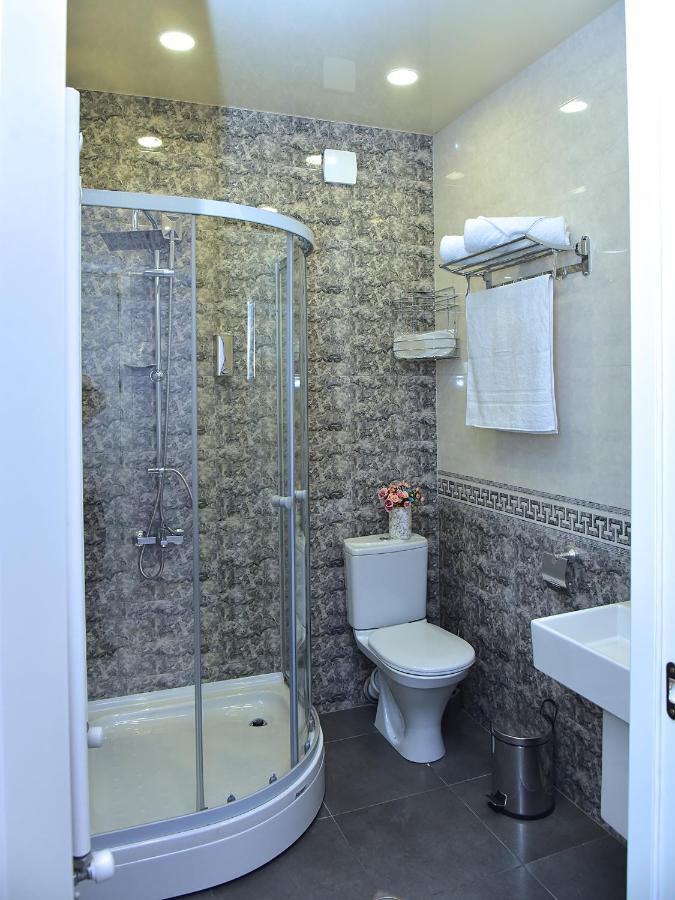 Hotel Tbilisi Mare Esterno foto