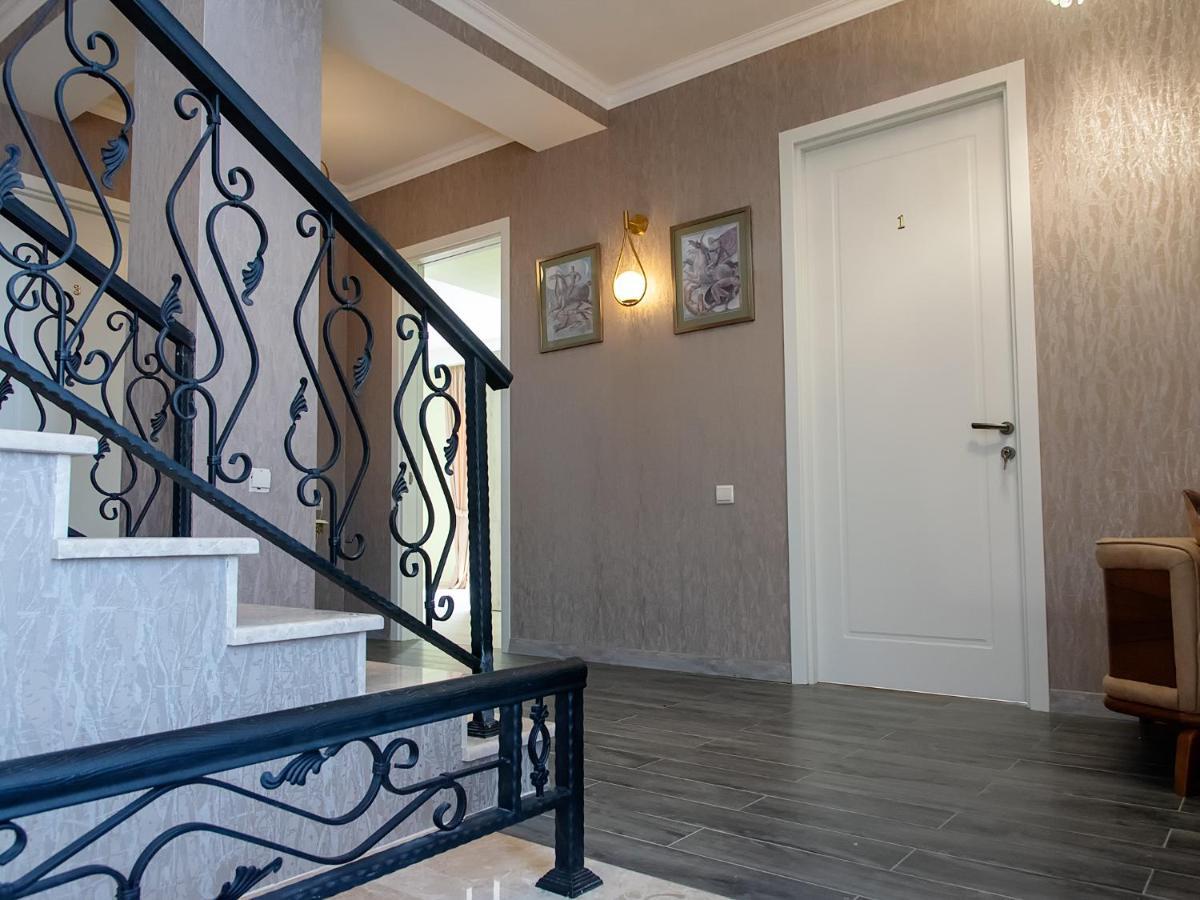 Hotel Tbilisi Mare Esterno foto