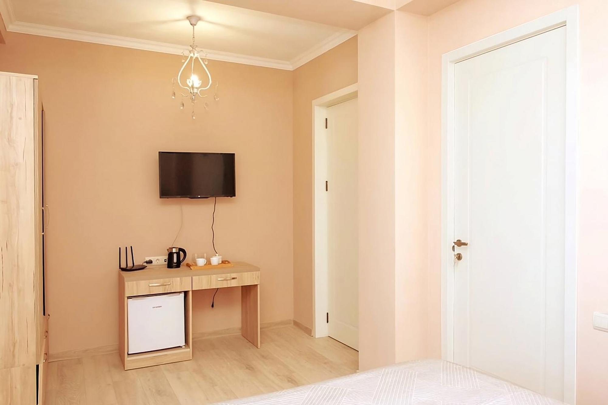 Hotel Tbilisi Mare Esterno foto