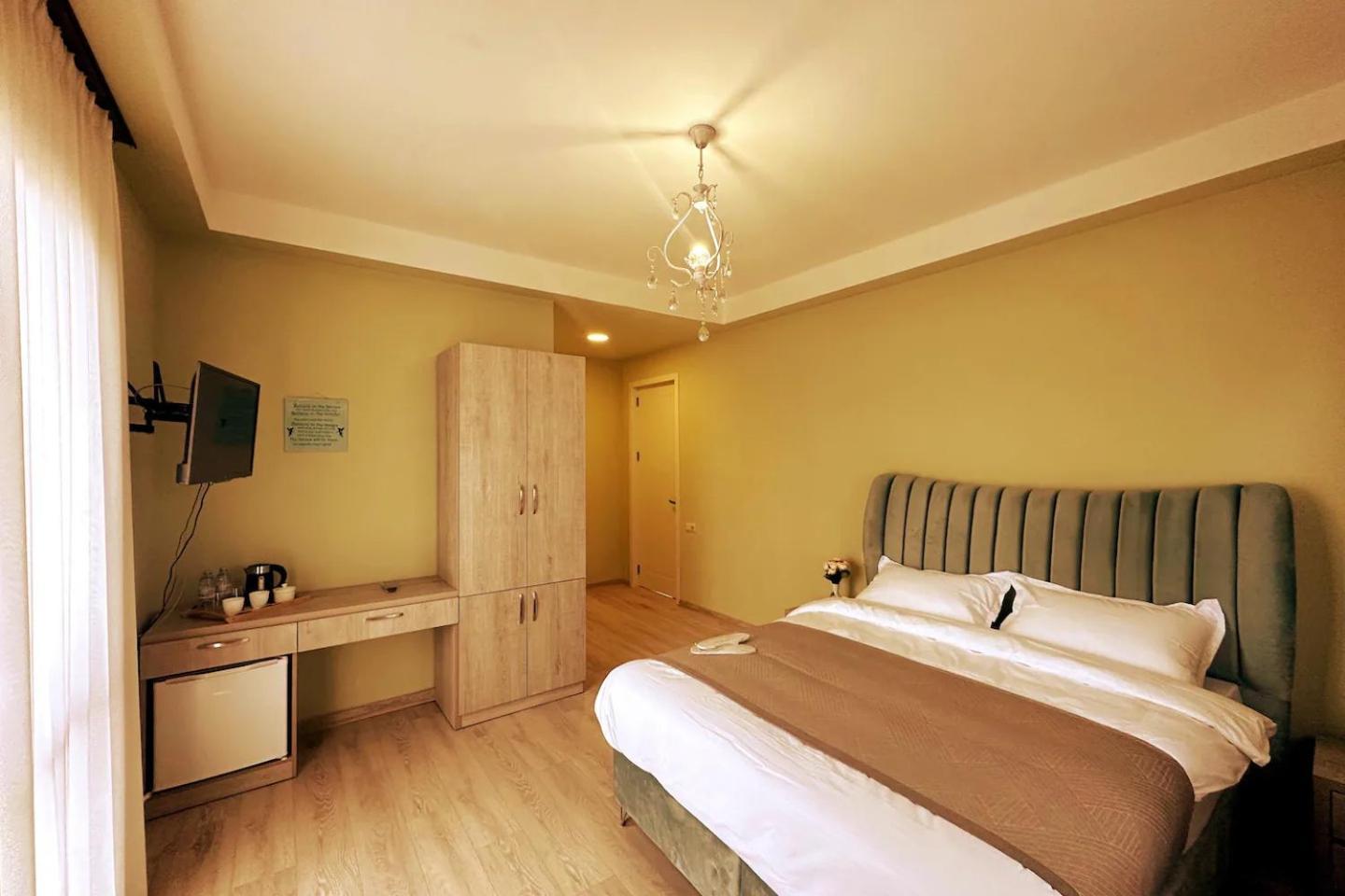 Hotel Tbilisi Mare Esterno foto