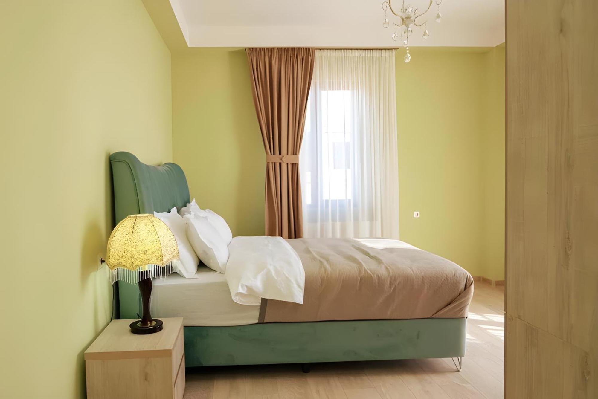 Hotel Tbilisi Mare Esterno foto