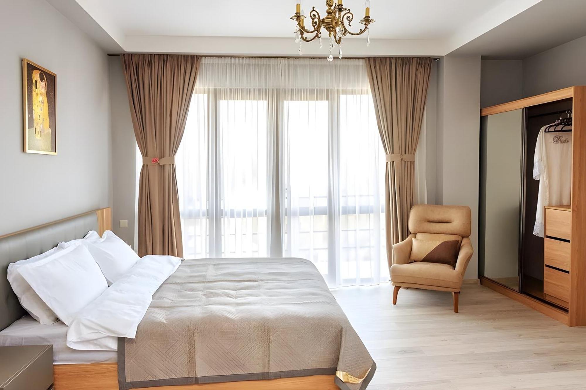 Hotel Tbilisi Mare Esterno foto